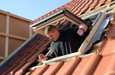 Pose de fenêtres de toit Velux à Gerville
